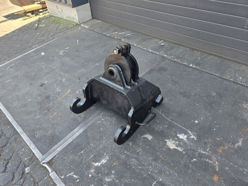 Kopplaat cw 30 aanbouwplaat cw 40 adaptor plate cw 30 head plate cw 40 - 퀵 커플러 건설기계 용 : 사진 1 Kopplaat cw 30 aanbouwplaat cw 40 adaptor plate cw 30 head plate cw 40 - 퀵 커플러 건설기계 용 : 사진 1