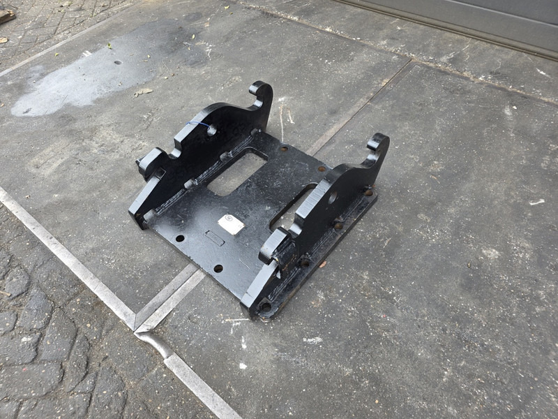 Kopplaat npk cw40 cw30 adapter plate verachtert cw40 - 퀵 커플러 건설기계 용 : 사진 1 Kopplaat npk cw40 cw30 adapter plate verachtert cw40 - 퀵 커플러 건설기계 용 : 사진 1