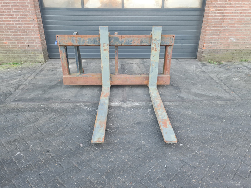 Vorkenbord volvo pallet tines volvo l - 포크 건설기계 용 : 사진 1 Vorkenbord volvo pallet tines volvo l - 포크 건설기계 용 : 사진 1