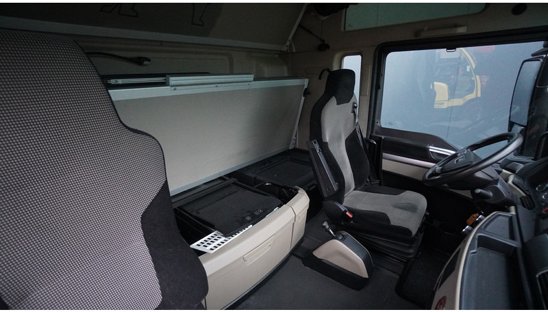 Interior photo 1: 트랙터 유닛 MAN TGX 18.500 XXL MEGA 752.000KM