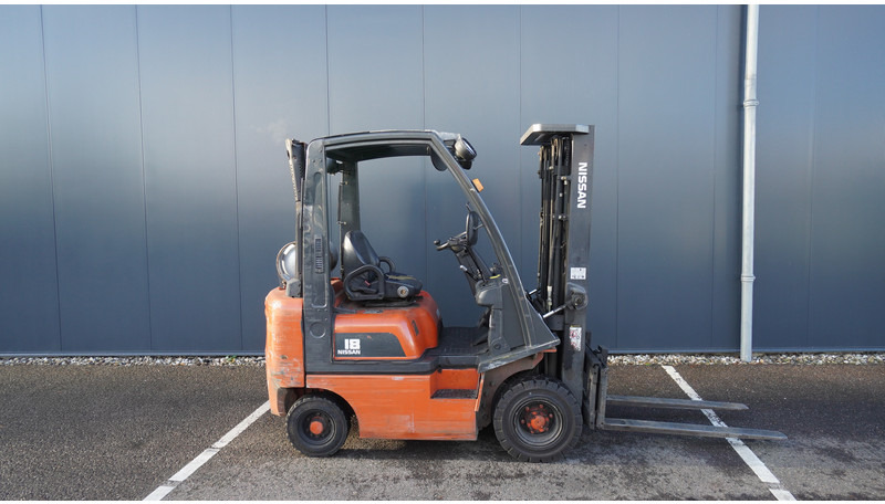 Nissan PD01A18PQ 1.8T FORKLIFT TRIPLEX SIDESHIFT - 건설기계 : 사진 5 Nissan PD01A18PQ 1.8T FORKLIFT TRIPLEX SIDESHIFT - 건설기계 : 사진 5