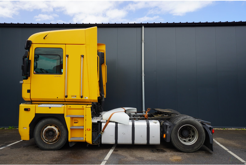 Renault MAGNUM 480 DXI RETARDER EURO 5 WITHOUT DOCUMENTS - 트랙터 유닛 : 사진 1 Renault MAGNUM 480 DXI RETARDER EURO 5 WITHOUT DOCUMENTS - 트랙터 유닛 : 사진 1