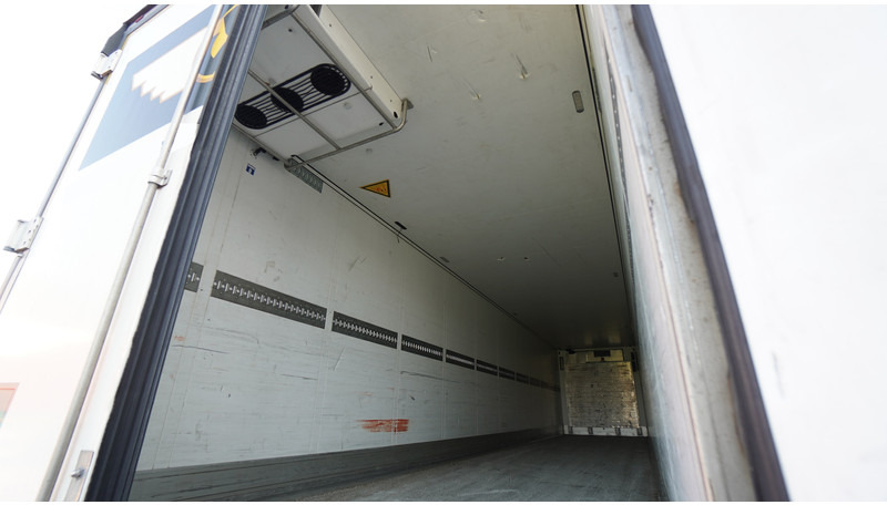 Schmitz Cargobull 3 AXLE FRIGO TRAILER THERMO KING SLX-SPECTRUM R-425A - 냉동 세미 트레일러 : 사진 4 Schmitz Cargobull 3 AXLE FRIGO TRAILER THERMO KING SLX-SPECTRUM R-425A - 냉동 세미 트레일러 : 사진 4