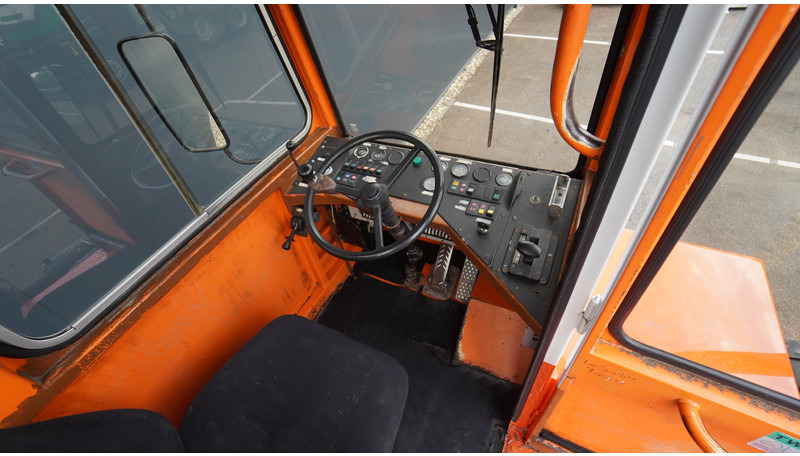 Terberg YT SL 1020 - 건설기계 : 사진 5 Terberg YT SL 1020 - 건설기계 : 사진 5