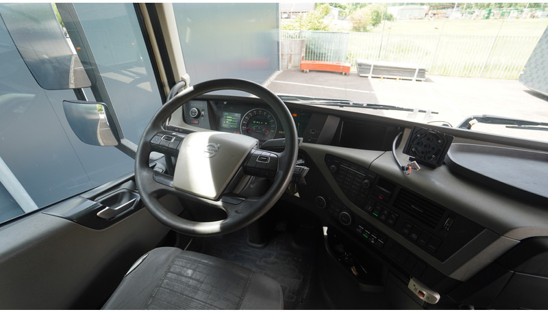 Volvo FH 460 8X2 20 FT CONTAINER TRANSPORT TRUCK - 컨테이너 운반 장치/ 스와프 보디 트럭 : 사진 5 Volvo FH 460 8X2 20 FT CONTAINER TRANSPORT TRUCK - 컨테이너 운반 장치/ 스와프 보디 트럭 : 사진 5