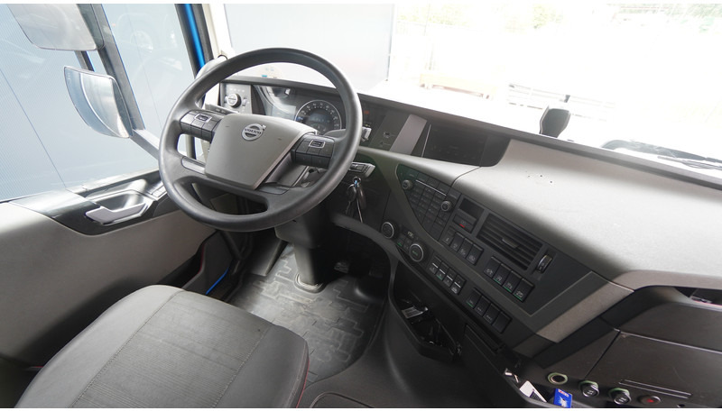 Volvo FH 460 LNG GLOBETROTTER TRUCK WITH 839.000KM - 트랙터 유닛 : 사진 5 Volvo FH 460 LNG GLOBETROTTER TRUCK WITH 839.000KM - 트랙터 유닛 : 사진 5