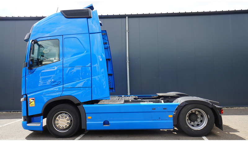 Volvo FH 460 LNG GLOBETROTTER TRUCK WITH 839.000KM - 트랙터 유닛 : 사진 1 Volvo FH 460 LNG GLOBETROTTER TRUCK WITH 839.000KM - 트랙터 유닛 : 사진 1