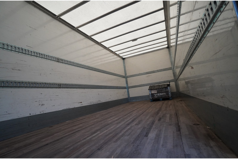 Volvo FL 280 CLOSED BOX BROKEN ENGINE NOT DRIVABLE - 박스 트럭 : 사진 4 Volvo FL 280 CLOSED BOX BROKEN ENGINE NOT DRIVABLE - 박스 트럭 : 사진 4