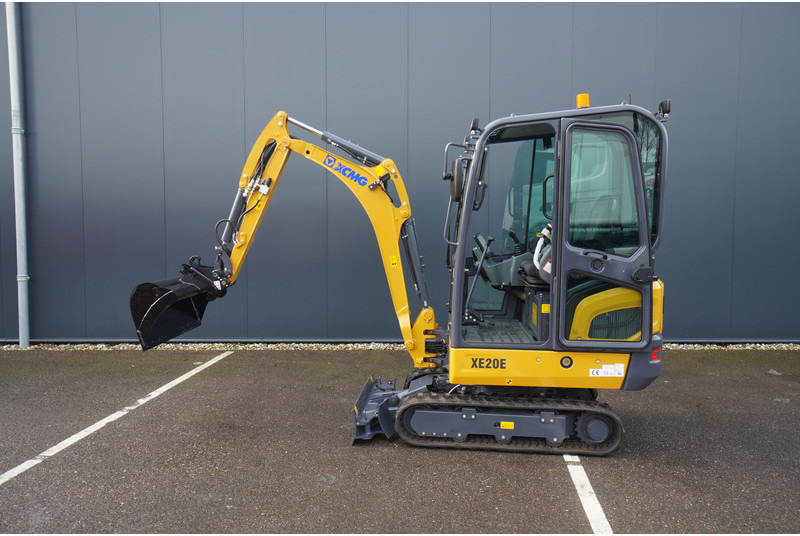 XCMG XE20E MINI CRAWLER DIGGER WITH BUCKETS - 건설기계 : 사진 1 XCMG XE20E MINI CRAWLER DIGGER WITH BUCKETS - 건설기계 : 사진 1