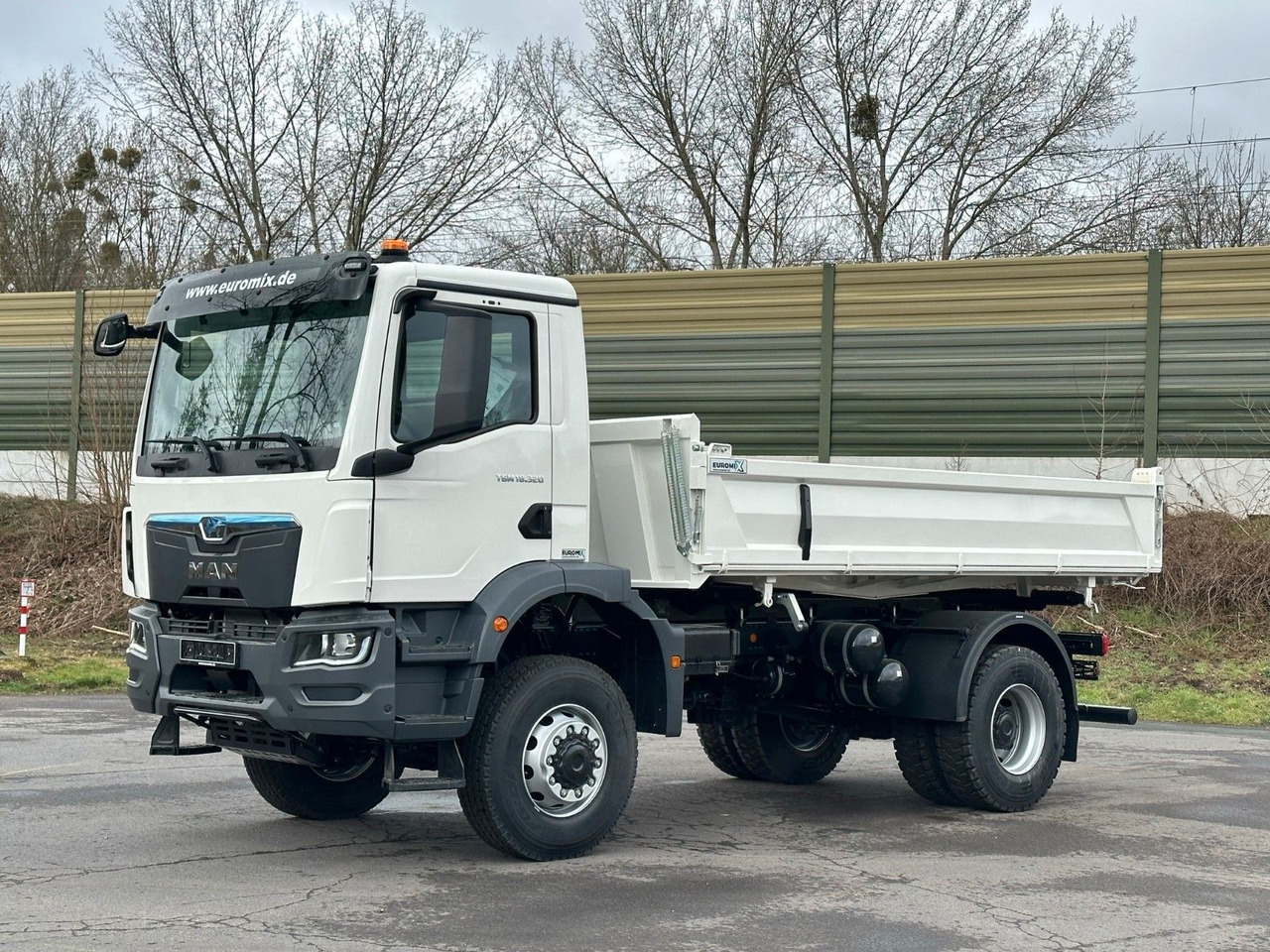 MAN TGM 18.320 4X4 Euro 6e Euromix 3-Seiten-Kipper - 덤프트럭 : 사진 2 MAN TGM 18.320 4X4 Euro 6e Euromix 3-Seiten-Kipper - 덤프트럭 : 사진 2