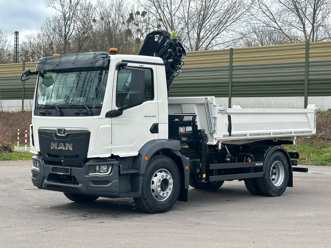 MAN TGM 18.320 4x2 Euro6e Hiab X-HiDuo 138DS-3 - 덤프트럭, 크레인 트럭 : 사진 2 MAN TGM 18.320 4x2 Euro6e Hiab X-HiDuo 138DS-3 - 덤프트럭, 크레인 트럭 : 사진 2