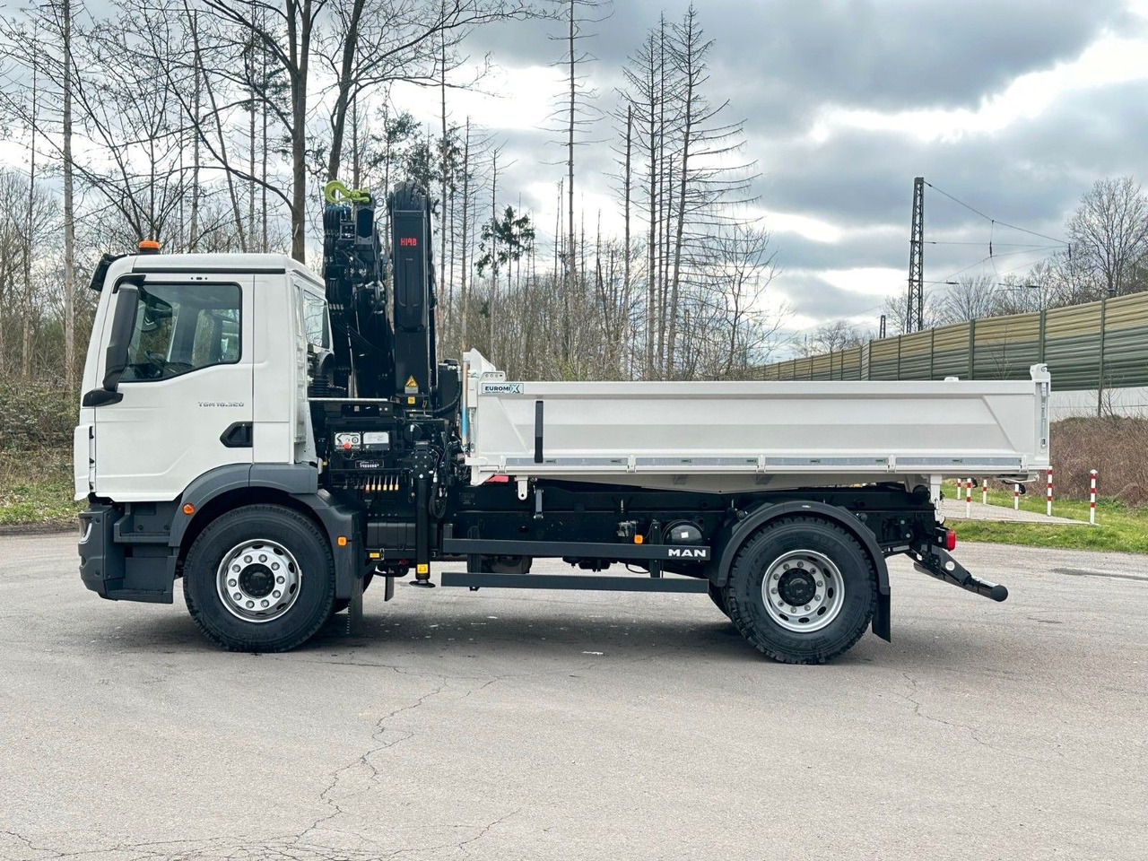 MAN TGM 18.320 4x2 Euro6e Hiab X-HiDuo 138DS-3 - 덤프트럭, 크레인 트럭 : 사진 3 MAN TGM 18.320 4x2 Euro6e Hiab X-HiDuo 138DS-3 - 덤프트럭, 크레인 트럭 : 사진 3