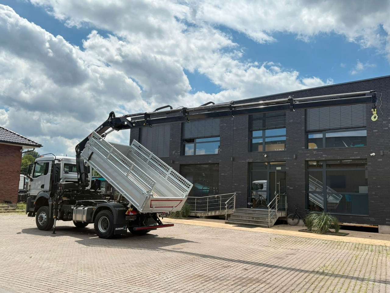 MAN TGS 18.400 TG3 4x4 Euro6e Hiab X-HiDuo 138DS-4 - 덤프트럭, 크레인 트럭 : 사진 4 MAN TGS 18.400 TG3 4x4 Euro6e Hiab X-HiDuo 138DS-4 - 덤프트럭, 크레인 트럭 : 사진 4