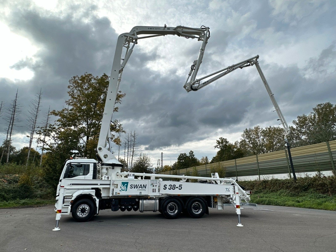 MAN TGS 26.510 6x4 SWAN TSP 38-5 160RZ ( 38m ) - 콘크리트 펌프 트럭 : 사진 4 MAN TGS 26.510 6x4 SWAN TSP 38-5 160RZ ( 38m ) - 콘크리트 펌프 트럭 : 사진 4