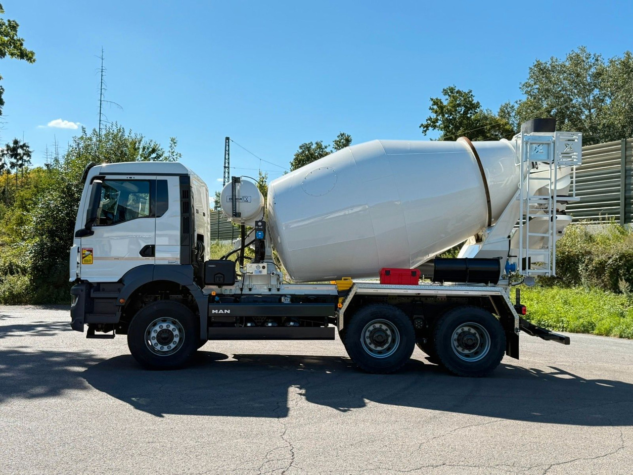 MAN TGS 33.440 / 6X4 Euro6e Euromix MTP EM 7 L - 콘크리트 믹서 트럭 : 사진 4 MAN TGS 33.440 / 6X4 Euro6e Euromix MTP EM 7 L - 콘크리트 믹서 트럭 : 사진 4