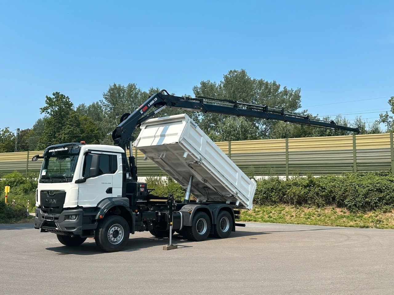 MAN TGS 33.440 6x4 /3-Seiten- Kipper / HIAB 228-6 - 덤프트럭, 크레인 트럭 : 사진 2 MAN TGS 33.440 6x4 /3-Seiten- Kipper / HIAB 228-6 - 덤프트럭, 크레인 트럭 : 사진 2