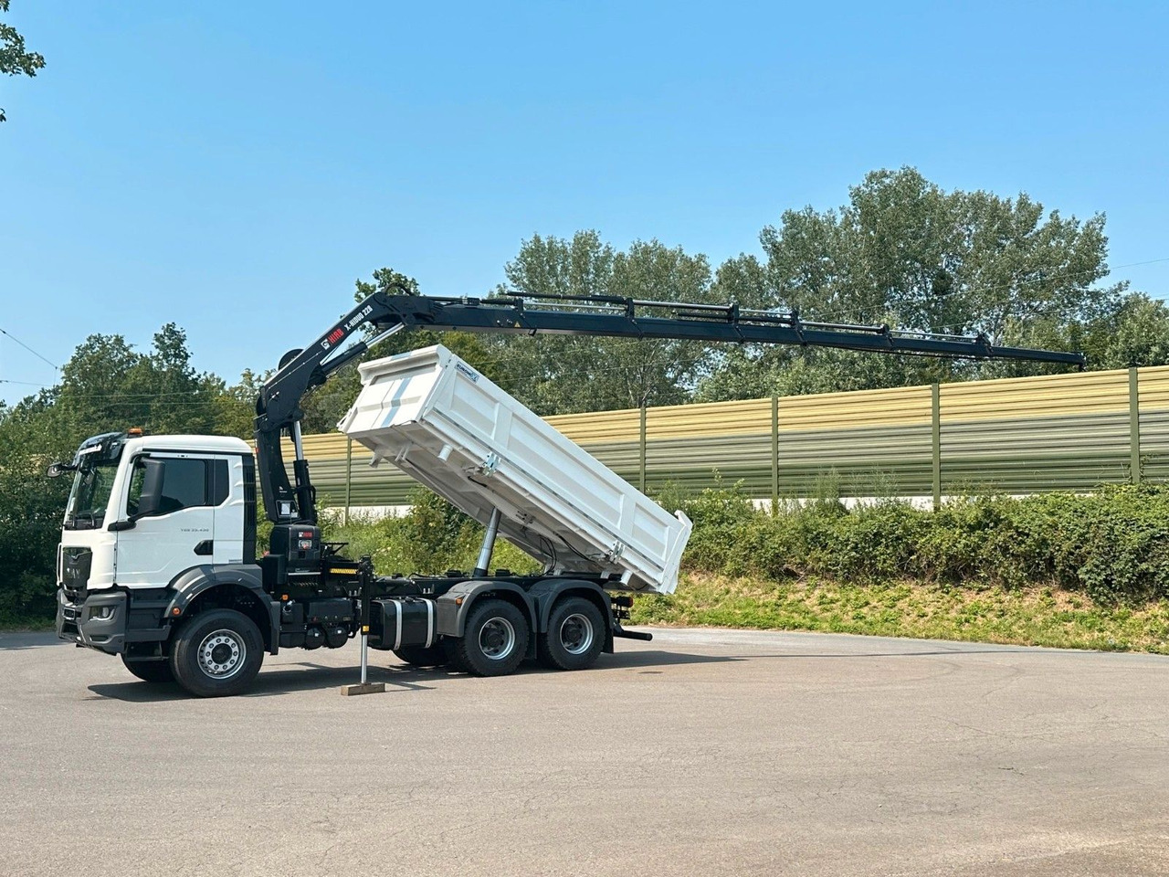 MAN TGS 33.440 6x4 /3-Seiten- Kipper / HIAB 228-6 - 덤프트럭, 크레인 트럭 : 사진 3 MAN TGS 33.440 6x4 /3-Seiten- Kipper / HIAB 228-6 - 덤프트럭, 크레인 트럭 : 사진 3