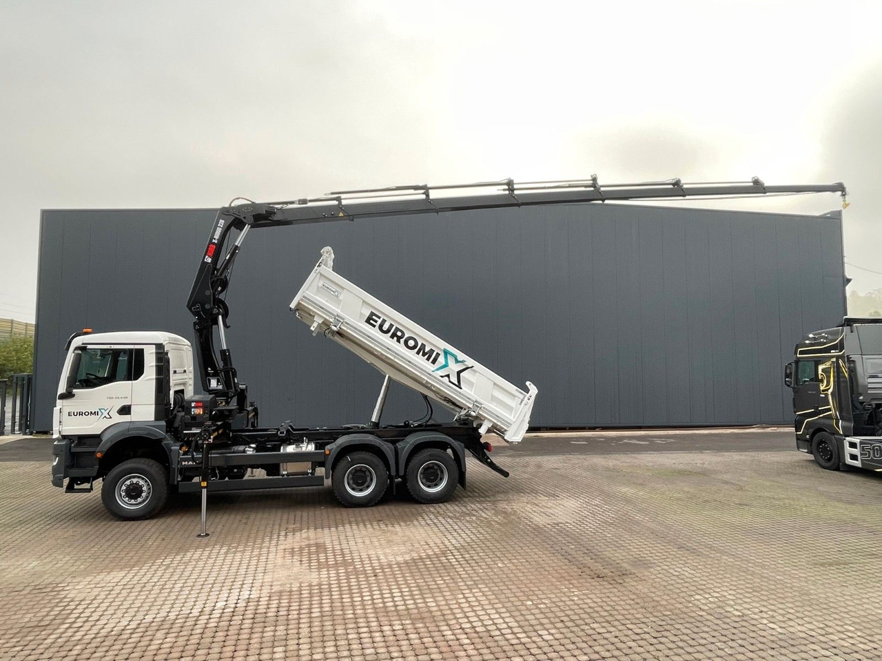 MAN TGS 33.440 6x6 /3-Seiten- Kipper / HIAB 228-6 - 덤프트럭, 크레인 트럭 : 사진 1 MAN TGS 33.440 6x6 /3-Seiten- Kipper / HIAB 228-6 - 덤프트럭, 크레인 트럭 : 사진 1