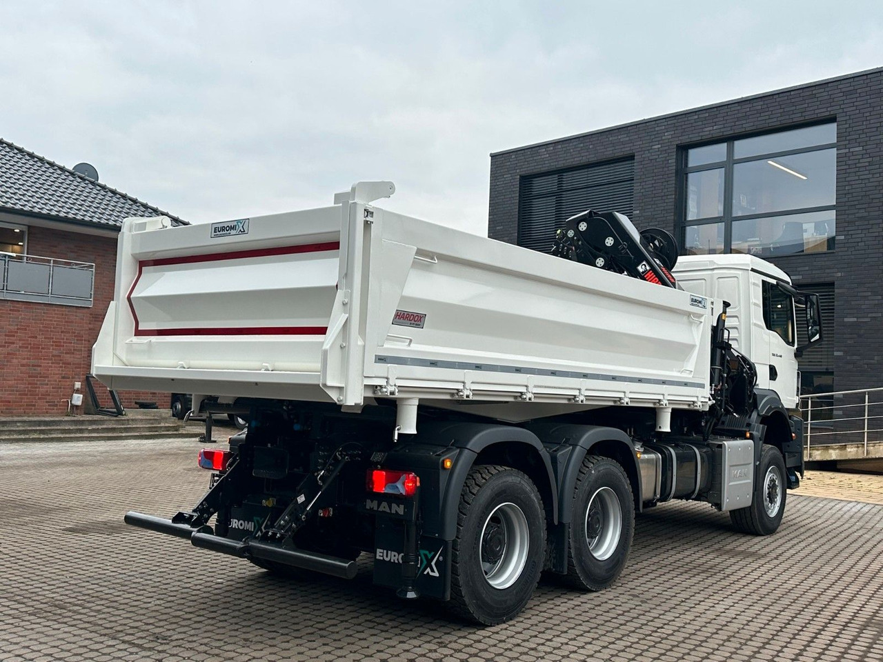 MAN TGS 33.440 6x6 /3-Seiten- Kipper / Kran HIAB 302 - 덤프트럭, 크레인 트럭 : 사진 5 MAN TGS 33.440 6x6 /3-Seiten- Kipper / Kran HIAB 302 - 덤프트럭, 크레인 트럭 : 사진 5