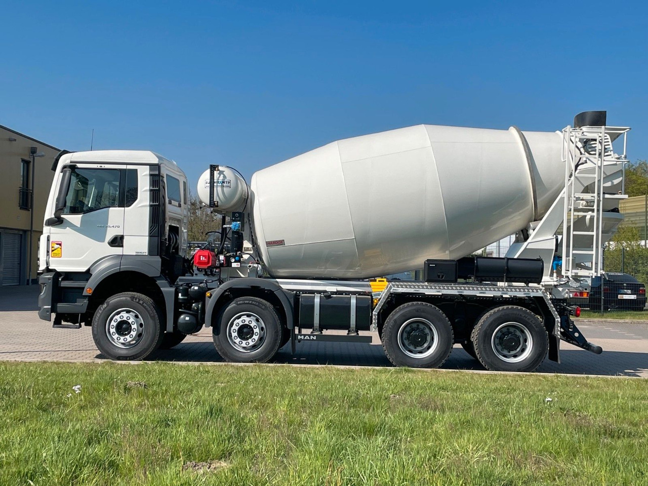 MAN TGS 35.520 8x4 /Euro6e EuromixMTP EM 10 L - 콘크리트 믹서 트럭 : 사진 3 MAN TGS 35.520 8x4 /Euro6e EuromixMTP EM 10 L - 콘크리트 믹서 트럭 : 사진 3