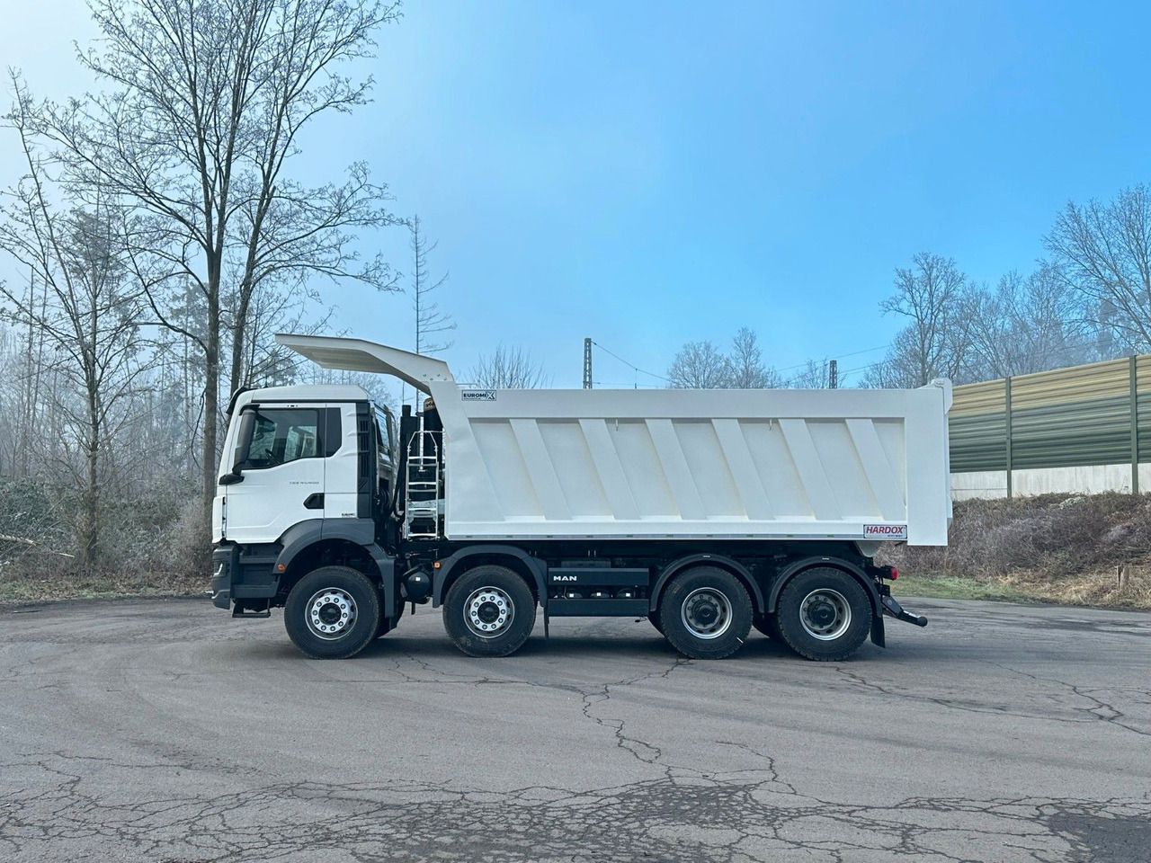 MAN TGS 41.400 8x4 / EUROMIX MTP 23m³/ Eckige Mulde MAN TGS 41.400 8x4 / EUROMIX MTP 23m³/ Eckige Mulde - 덤프트럭 : 사진 2 MAN TGS 41.400 8x4 / EUROMIX MTP 23m³/ Eckige Mulde MAN TGS 41.400 8x4 / EUROMIX MTP 23m³/ Eckige Mulde - 덤프트럭 : 사진 2