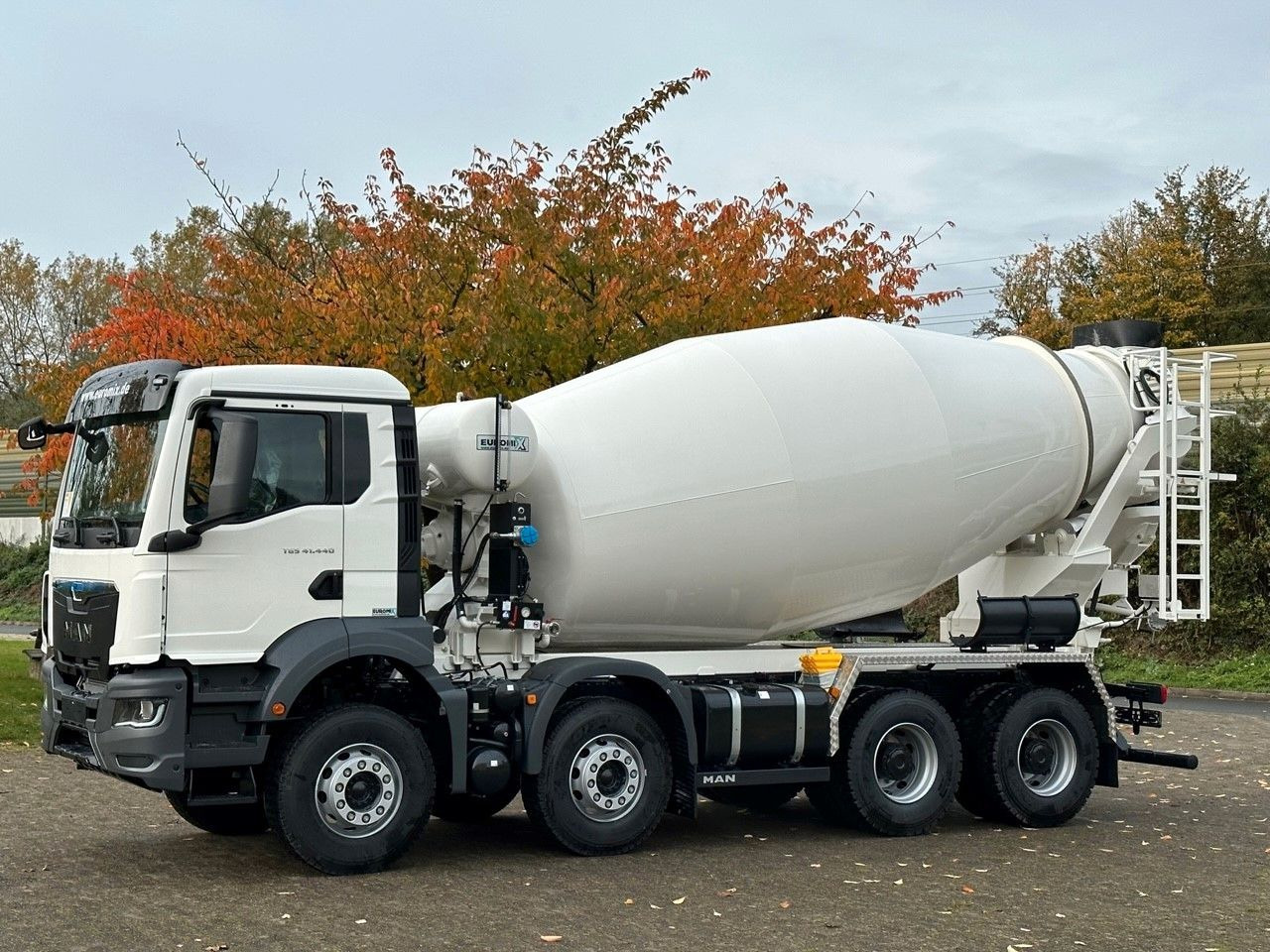 MAN TGS 41.440 8x4 /Euro6e Euromix EM 10 L - 콘크리트 믹서 트럭 : 사진 1 MAN TGS 41.440 8x4 /Euro6e Euromix EM 10 L - 콘크리트 믹서 트럭 : 사진 1