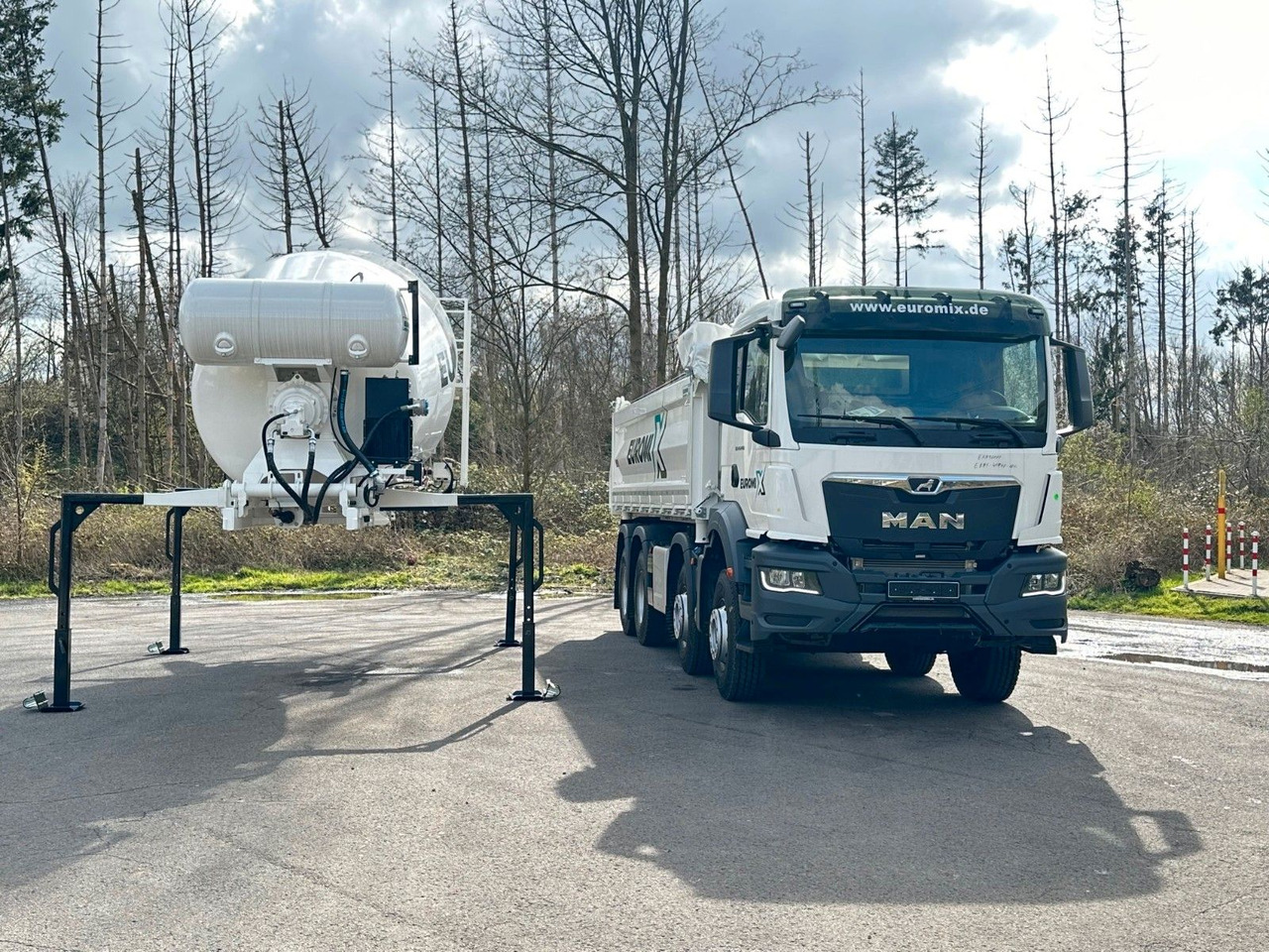 MAN TGS 41.440 8x4 WECHSELSYSTEM KIPPER+MISCHER - 콘크리트 믹서 트럭 : 사진 2 MAN TGS 41.440 8x4 WECHSELSYSTEM KIPPER+MISCHER - 콘크리트 믹서 트럭 : 사진 2