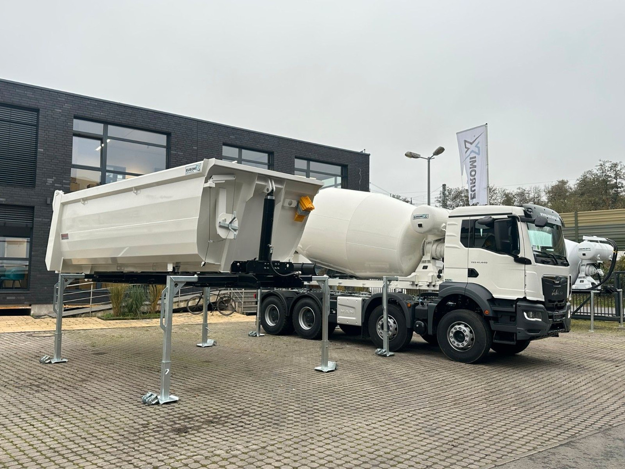 MAN TGS 41.480 8x4 WECHSELSYSTEM KIPPER+MISCHER - 콘크리트 믹서 트럭, 티퍼 본체 : 사진 3 MAN TGS 41.480 8x4 WECHSELSYSTEM KIPPER+MISCHER - 콘크리트 믹서 트럭, 티퍼 본체 : 사진 3