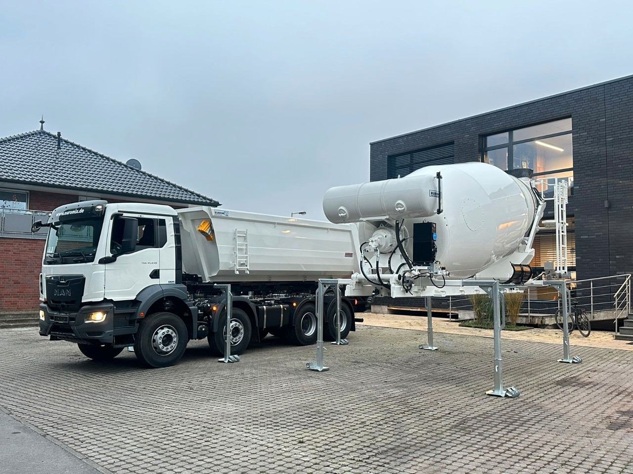 MAN TGS 41.480 8x4 WECHSELSYSTEM KIPPER+MISCHER - 콘크리트 믹서 트럭 : 사진 3 MAN TGS 41.480 8x4 WECHSELSYSTEM KIPPER+MISCHER - 콘크리트 믹서 트럭 : 사진 3