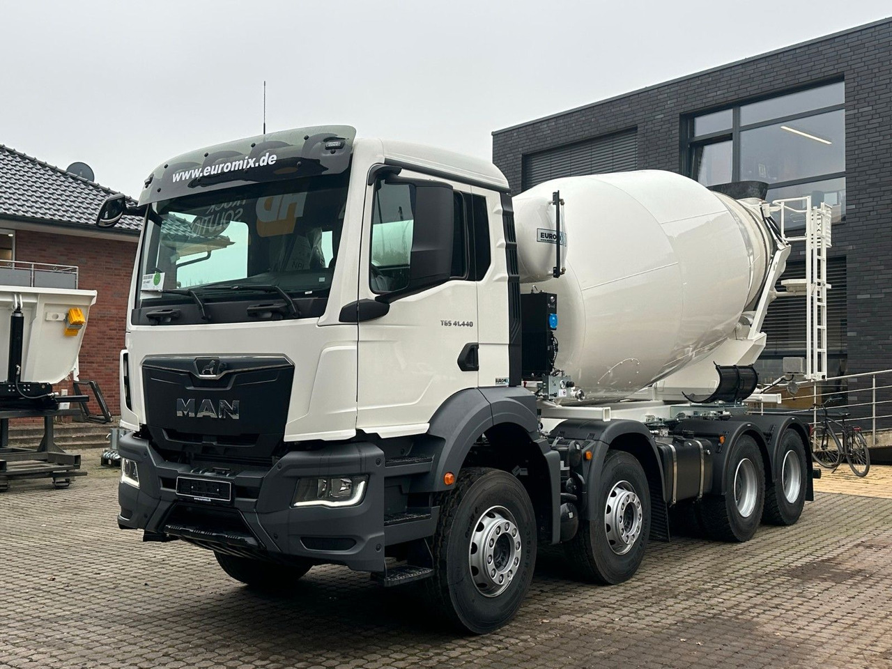 MAN TGS 41.480 8x4 WECHSELSYSTEM KIPPER+MISCHER - 덤프트럭 : 사진 3 MAN TGS 41.480 8x4 WECHSELSYSTEM KIPPER+MISCHER - 덤프트럭 : 사진 3