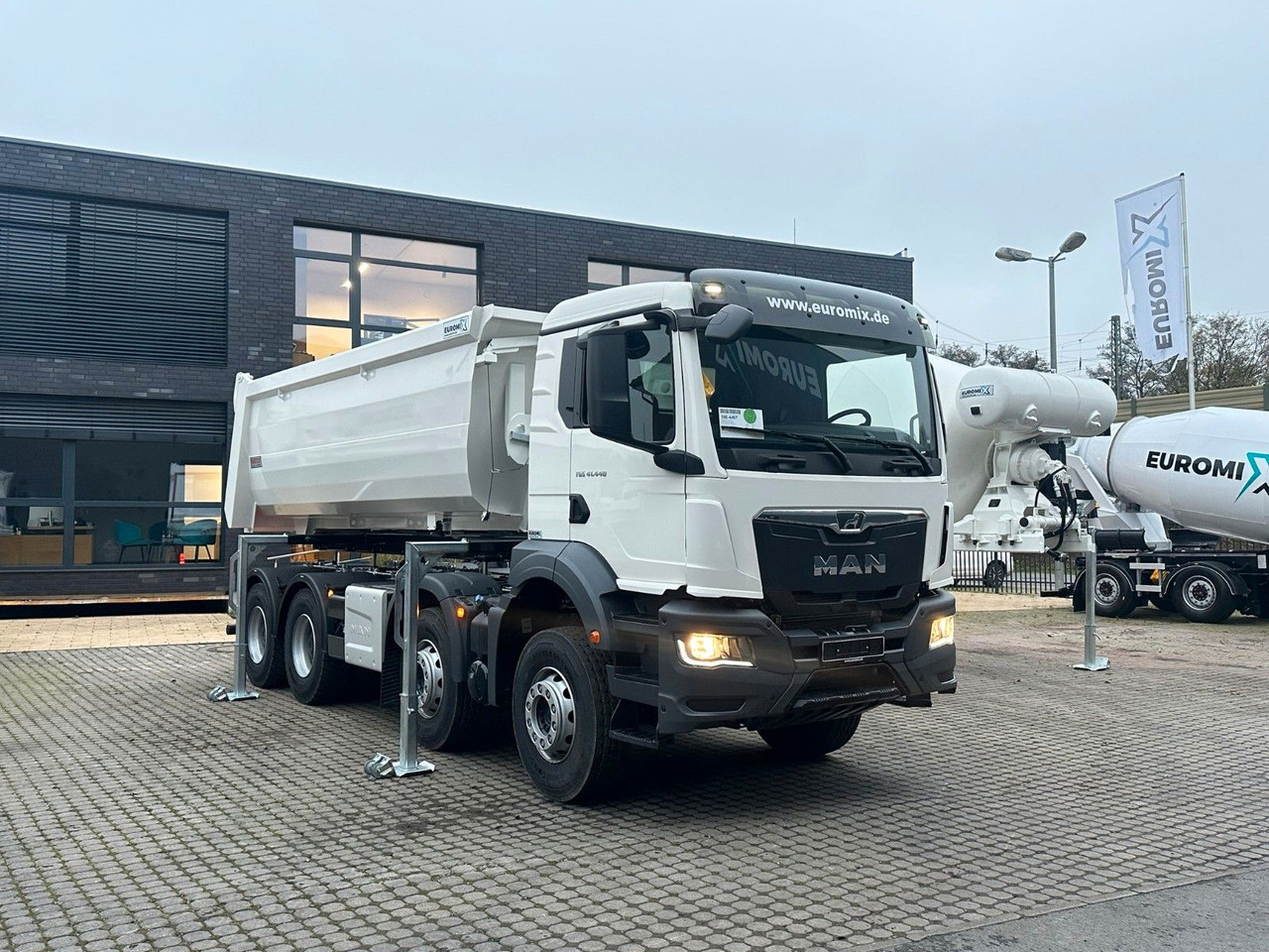 MAN TGS 41.480 8x4 WECHSELSYSTEM KIPPER+MISCHER - 콘크리트 믹서 트럭 : 사진 2 MAN TGS 41.480 8x4 WECHSELSYSTEM KIPPER+MISCHER - 콘크리트 믹서 트럭 : 사진 2