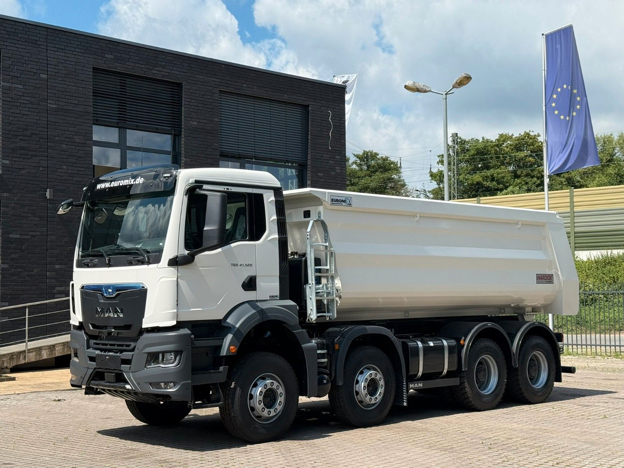 MAN TGS 41.520 BB 8X4 Euromix MuldenKipper Retarder - 덤프트럭 : 사진 4 MAN TGS 41.520 BB 8X4 Euromix MuldenKipper Retarder - 덤프트럭 : 사진 4