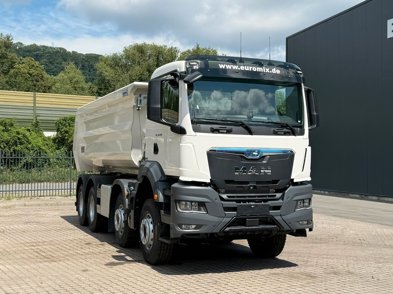 MAN TGS 41.520 BB 8X4 Euromix MuldenKipper Retarder - 덤프트럭 : 사진 2 MAN TGS 41.520 BB 8X4 Euromix MuldenKipper Retarder - 덤프트럭 : 사진 2