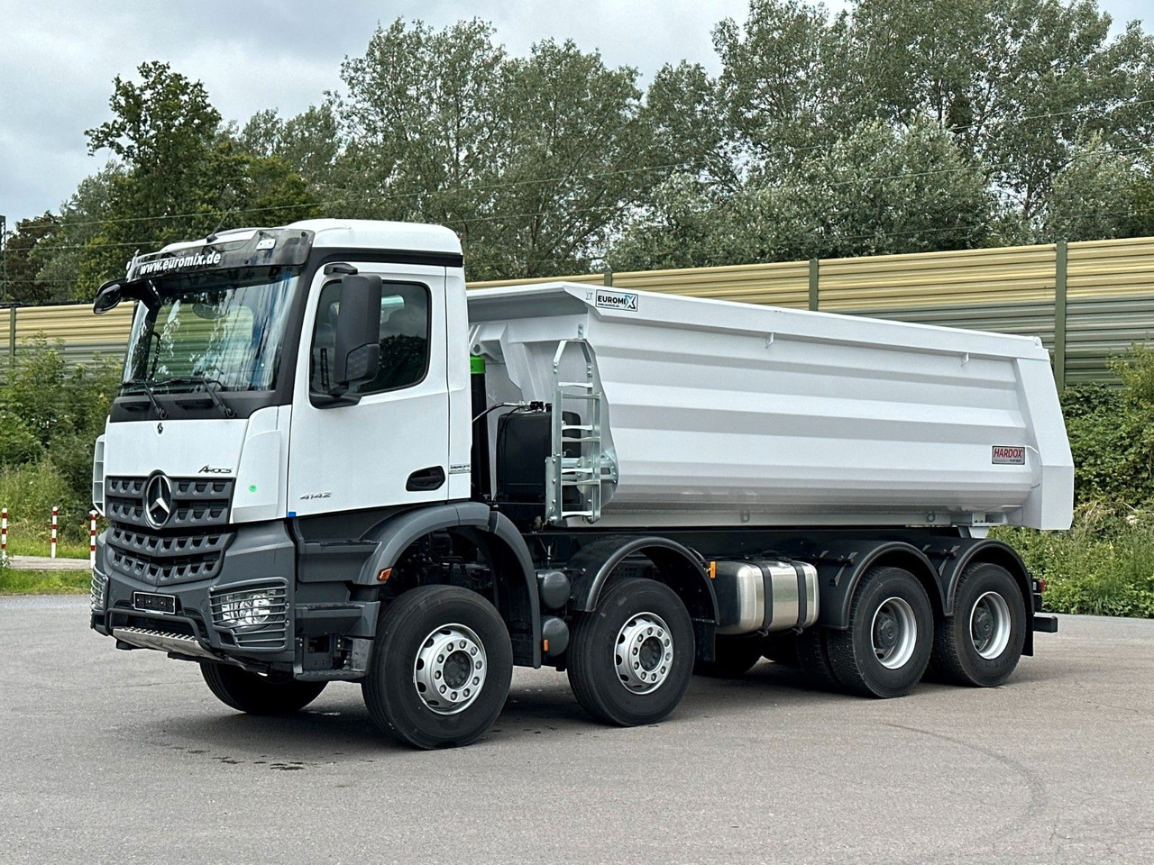Mercedes-Benz 4142 8X4 Mulden- Kipper - EuromixMTP - 덤프트럭 : 사진 1 Mercedes-Benz 4142 8X4 Mulden- Kipper - EuromixMTP - 덤프트럭 : 사진 1