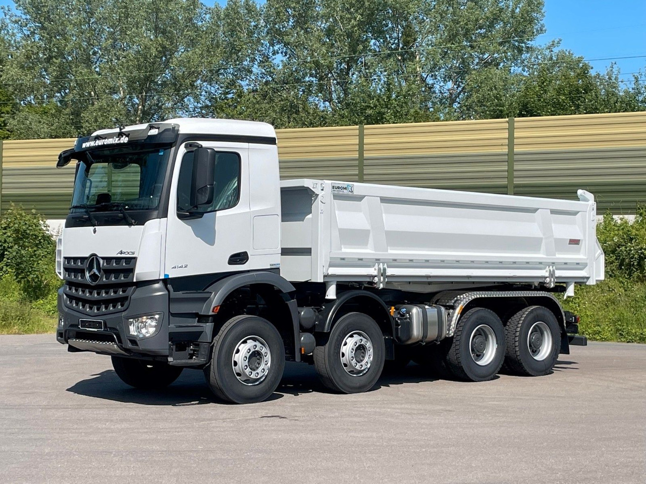 Mercedes-Benz 4145 8X4 Euromix EMT 3-Seiten-Kipper - 덤프트럭 : 사진 2 Mercedes-Benz 4145 8X4 Euromix EMT 3-Seiten-Kipper - 덤프트럭 : 사진 2