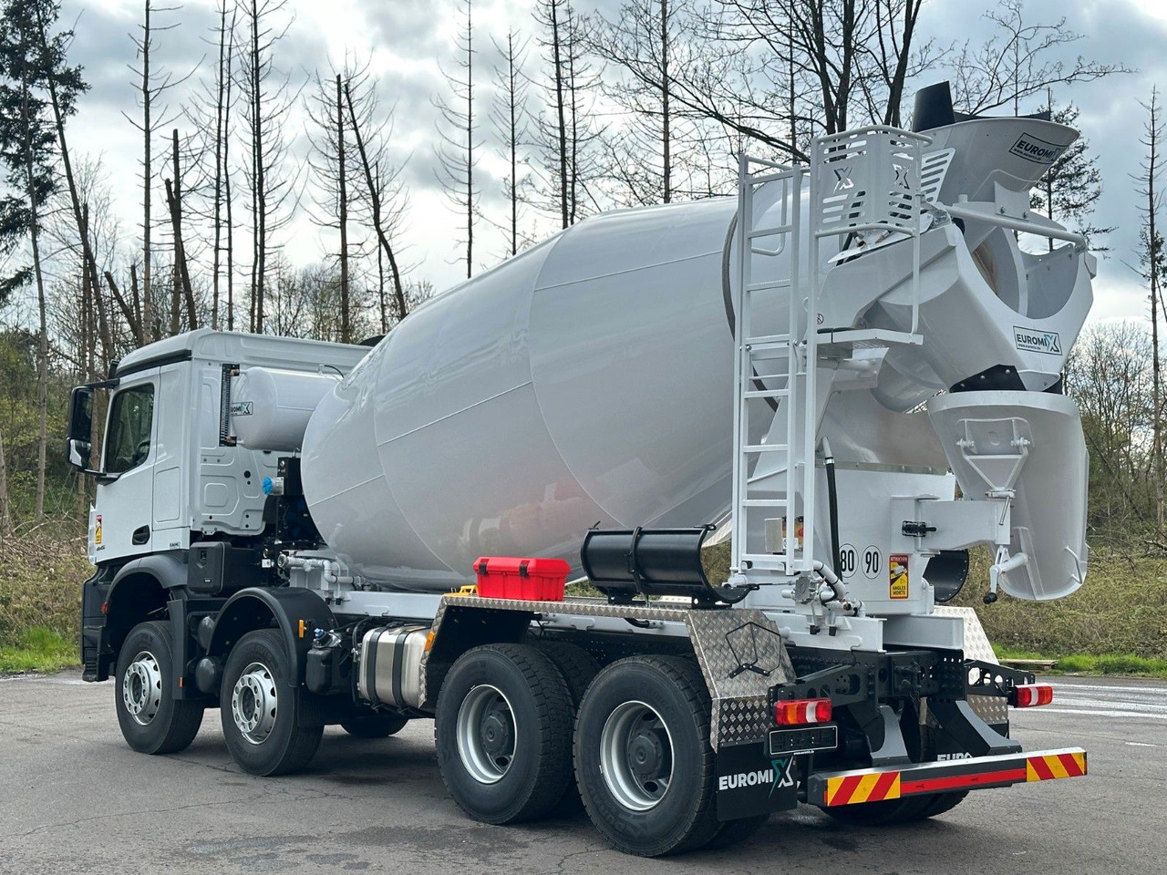 Mercedes-Benz 4145 8X4 EuromixMTP EM 10 Fahrmischer - 콘크리트 믹서 트럭 : 사진 5 Mercedes-Benz 4145 8X4 EuromixMTP EM 10 Fahrmischer - 콘크리트 믹서 트럭 : 사진 5
