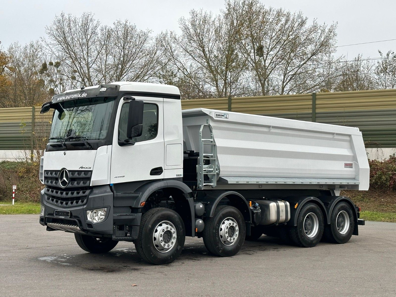 Mercedes-Benz AROCS 5 4145 8X4 E6e EuromixMTP 18m³ Kipper - 덤프트럭 : 사진 2 Mercedes-Benz AROCS 5 4145 8X4 E6e EuromixMTP 18m³ Kipper - 덤프트럭 : 사진 2