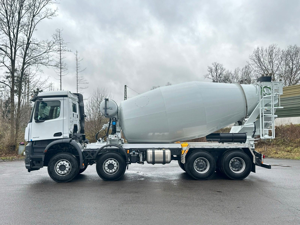 Mercedes-Benz AROCS 5 4242 8x4 Euro5 EuromixMTP EM 12m R - 콘크리트 믹서 트럭 : 사진 4 Mercedes-Benz AROCS 5 4242 8x4 Euro5 EuromixMTP EM 12m R - 콘크리트 믹서 트럭 : 사진 4