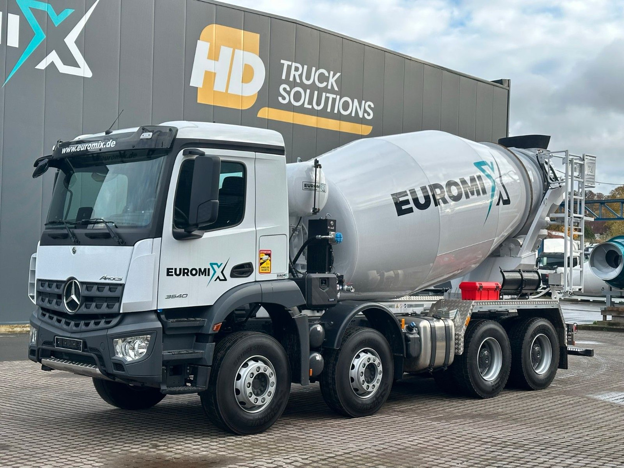 Mercedes-Benz Arocs 5 3540 8x4 EURO 6e EuromixMTP EM 9 L - 콘크리트 믹서 트럭 : 사진 2 Mercedes-Benz Arocs 5 3540 8x4 EURO 6e EuromixMTP EM 9 L - 콘크리트 믹서 트럭 : 사진 2