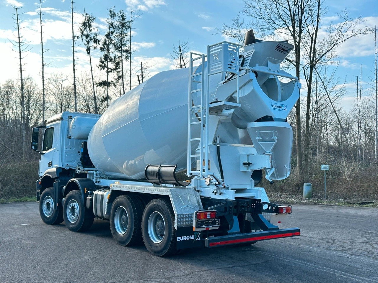 Mercedes-Benz Arocs 5 3743 8X4 / Euro6e EuromixMTP EM 10 L - 콘크리트 믹서 트럭 : 사진 4 Mercedes-Benz Arocs 5 3743 8X4 / Euro6e EuromixMTP EM 10 L - 콘크리트 믹서 트럭 : 사진 4