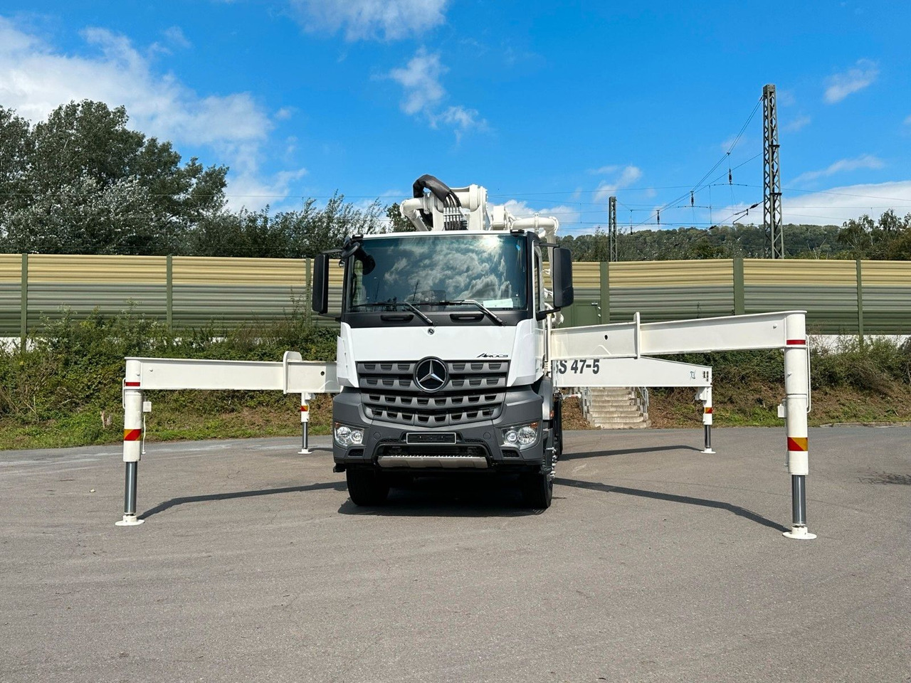 콘크리트 믹서 트럭 Mercedes-Benz Arocs 5 4142  8x4 SWAN TSP 47-5 160RZ ( 47m ) : 사진 13