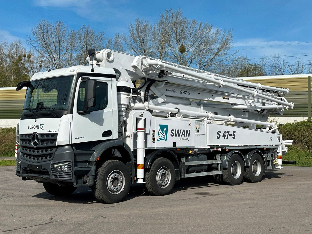 Mercedes-Benz Arocs 5 4542 8x4 SWAN TSP 47-5 160RZ ( 47m ) - 콘크리트 믹서 트럭 : 사진 3 Mercedes-Benz Arocs 5 4542 8x4 SWAN TSP 47-5 160RZ ( 47m ) - 콘크리트 믹서 트럭 : 사진 3