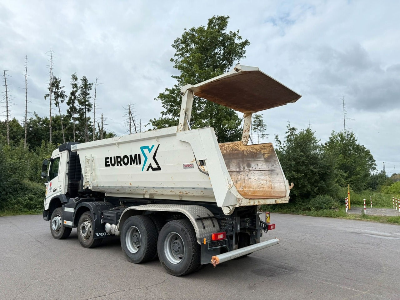Volvo FMX 430 8X4 EuromixMTP 16m³ Hydraulische Klappe - 덤프트럭 : 사진 2 Volvo FMX 430 8X4 EuromixMTP 16m³ Hydraulische Klappe - 덤프트럭 : 사진 2