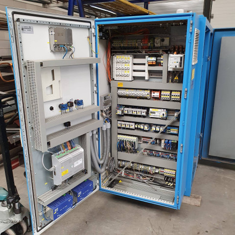 ZIEGLER Generator, WKK, M.A.N. motor (E0834) 50 KW electric/ 80KW thermic 1500 RPM 4 cylinders Sound muted - 공기 압축기 : 사진 2 ZIEGLER Generator, WKK, M.A.N. motor (E0834) 50 KW electric/ 80KW thermic 1500 RPM 4 cylinders Sound muted - 공기 압축기 : 사진 2