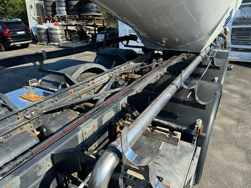 Scania R580 V8 6x2, Retarder, Compressor, Silo / Bulk, 2015 - 유조트럭 : 사진 5 Scania R580 V8 6x2, Retarder, Compressor, Silo / Bulk, 2015 - 유조트럭 : 사진 5