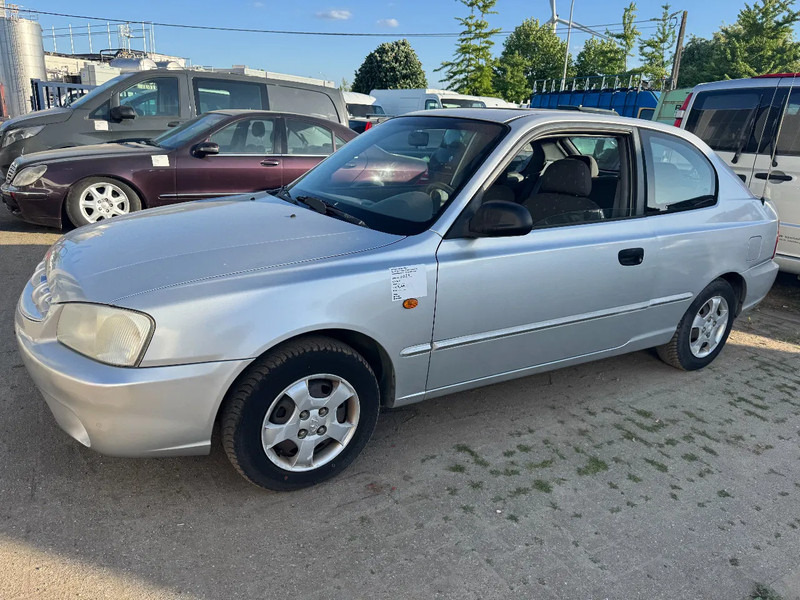 Hyundai Accent **PETROL-ESSENCE-BELGIUM CAR** - 세단 : 사진 1 Hyundai Accent **PETROL-ESSENCE-BELGIUM CAR** - 세단 : 사진 1