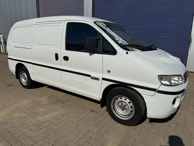 Hyundai H200 - 패널 밴 : 사진 3 Hyundai H200 - 패널 밴 : 사진 3