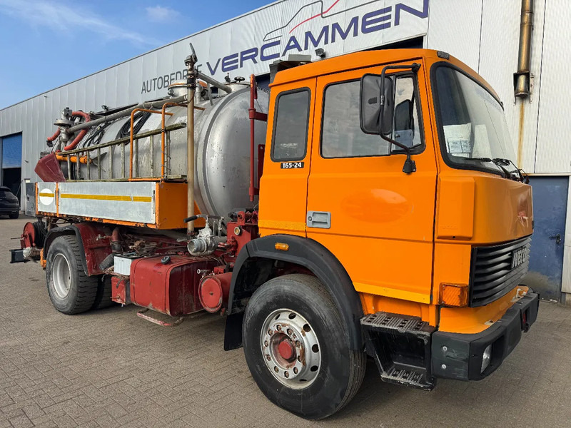 Iveco Turbotech **VACUMTRUCK-HYDROCUREUR** - 진공 흡입 트럭 : 사진 1 Iveco Turbotech **VACUMTRUCK-HYDROCUREUR** - 진공 흡입 트럭 : 사진 1