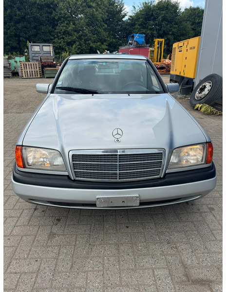 Mercedes-Benz C-Klasse **C250DIESEL+AIRCO** - 세단 : 사진 2 Mercedes-Benz C-Klasse **C250DIESEL+AIRCO** - 세단 : 사진 2