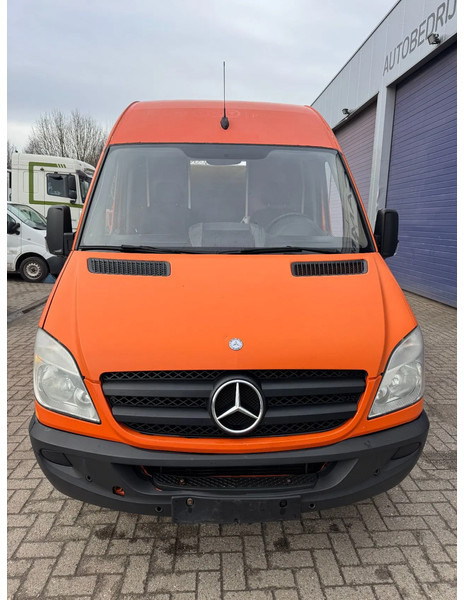 Mercedes-Benz Sprinter 310 310 - 패널 밴 : 사진 2 Mercedes-Benz Sprinter 310 310 - 패널 밴 : 사진 2